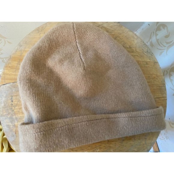 Luxury Vanita Rose Paris Saint-Barth 100% Cashmere & Lace Hat - Picture 3 of 3